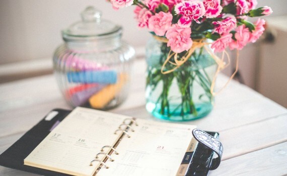 flowers-desk-office-vintage